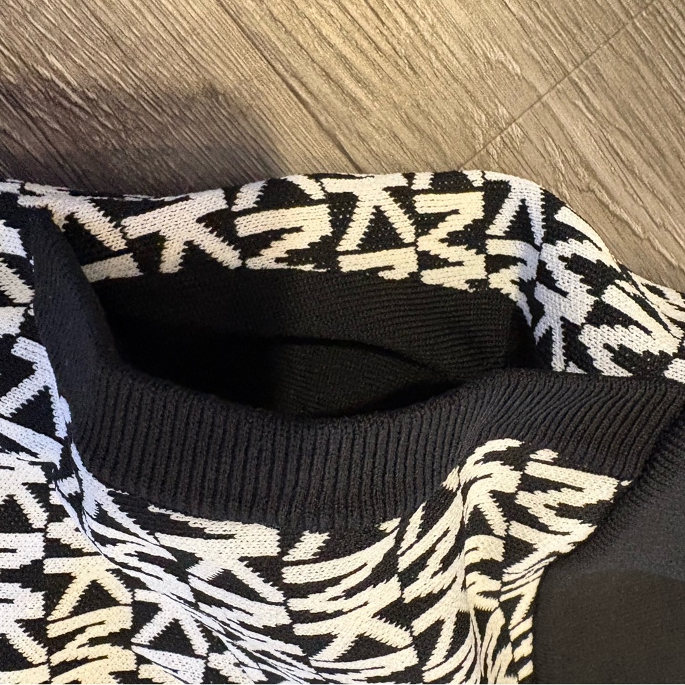Michael Kors Kids Monogram Black and White Joggers medium ir large are available - Picture 4 of 10